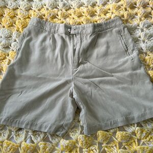 Women’s Tommy Bahama shorts.  Size 14